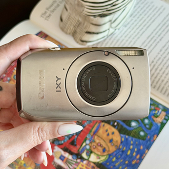 Canon IXY 30S ( IXUS 300 HS )