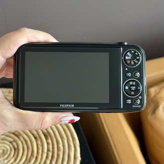 Fujifilm Finepix Real 3D W3 ( 2D-3D Kutulu)