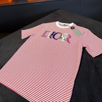 DİOR kırmızı beyaz punch işleme detaylı tshirt