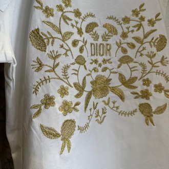 DİOR yaldız işlemeli t-shirt
