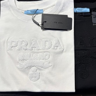 PRADA KABARTMALI BEYAZ TSHİRT