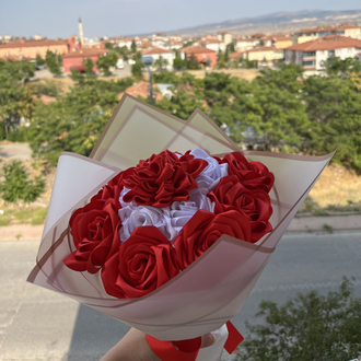 Kırmızı beyaz 15’li buket