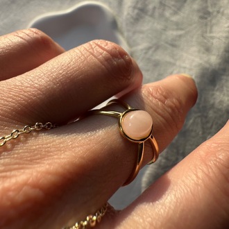 Pembe taşlı ayarlanabilir çelik gold yüzük