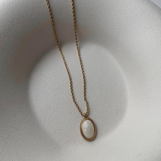Çelik Gold Oval Beyaz Taşlı Kolye