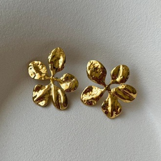 Çelik gold çiçek desen küpe