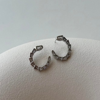 Vip silver yılan desen küpe