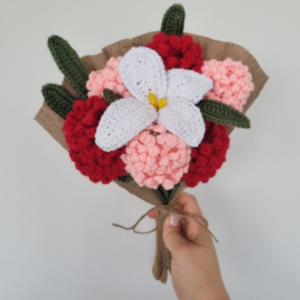 Karanfil ve Lilyum Amigurumi Çiçek Demeti
