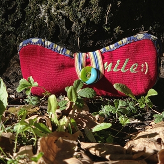 Gizli Sığınak (Gözlük Kılıfı)