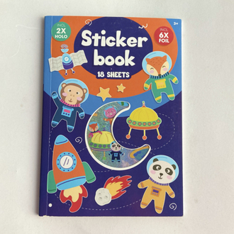 Uzay temalı sticker kitabı 