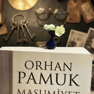 Mor Vazo Sarı Gül 