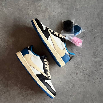Nike Air Jordan 1 Low Fragment Design x Travis Scott (Dar Kalıp 1 Numara Büyük Alınız)