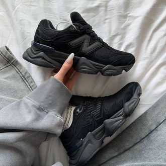 New Balance 9060 Triple Black