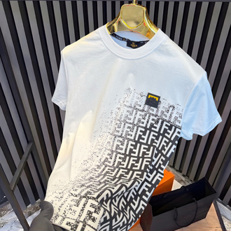 •FENDI T-SHIRT