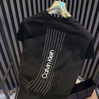 •CALVIN KLEIN T-SHIRT