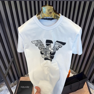 •EA7 T-SHIRT