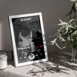 Kişiye Özel Spotify Çalar Arayüzü Tablosu | İnteraktif Hediye | Sevgiliye
