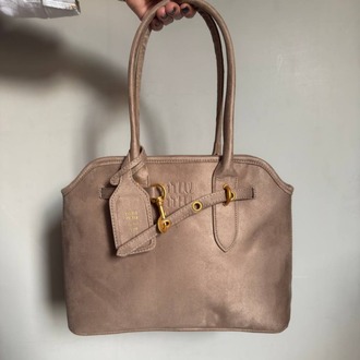 Miu Miu Aventure (40x31)