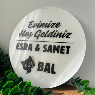 Beyaz Siyah Kedi İsimli Kapı Süsü