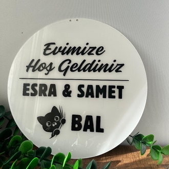Beyaz Siyah Kedi İsimli Kapı Süsü