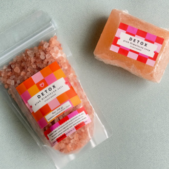Pembe Himalaya Tuzu