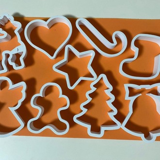 Yılbaşı Özel Kurabiye Kalıbı Seti - Gingerbread, Çam Ağacı, Geyik ve Yılbaşı Süsleri