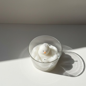 Snowie Candle