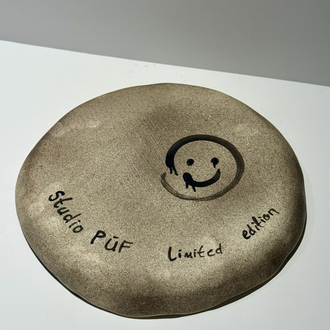 YE (stoneware tabak)