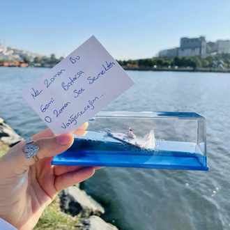 Titanic Batmayan Aşk Gemisi – Sevgiliye Romantik Hediye Akvaryum