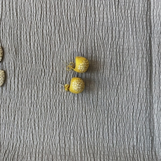 Gold Parlak Taşlı Çelik Küpe