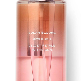 VS Velvet Petals Sunkissed Vücut Spreyi 250ml