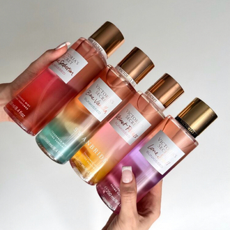 VS Velvet Petals Sunkissed Vücut Spreyi 250ml