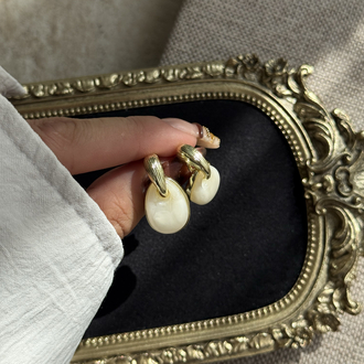 Sallantılı vintage küpe