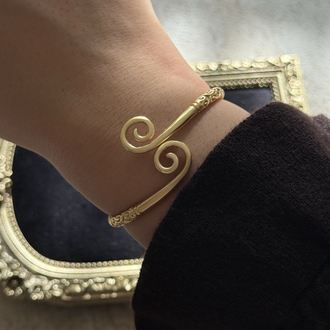 Spiral Desen Vintage Kelepçe