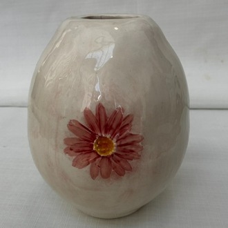 Blush Daisy – El Yapımı Seramik Vazo