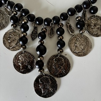 Obsidian Empire – Vintage Statement Kolye