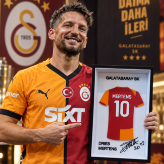 Icardi, Mertens, Sneijder, Hagi - Galatasaray Efsaneleri 4’lü İmzalı Forma Çerçevesi Seti