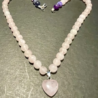 Doğal Pembe Quvars Taşından Kolye ve Kolye ucu
