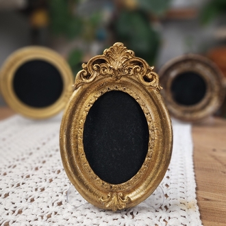 kubbeli oval çerçeve