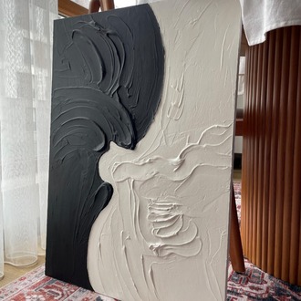 BLACK AND OFF WHİTE