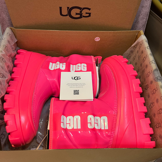 Ugg classic Brellah mini bot