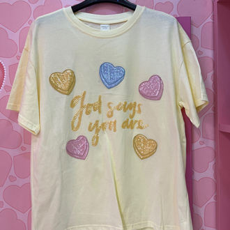 Payetli kalpli ve yazılı tshirt