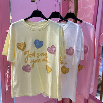 Payetli kalpli ve yazılı tshirt