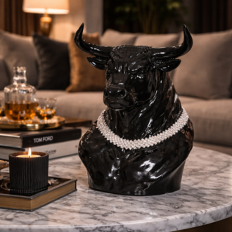 Vegas Bull Pırlanta Kolyeli Lüks Dekoratif Boğa Figürü