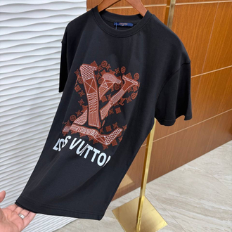 LV Baskılı İthal Siyah Tişört