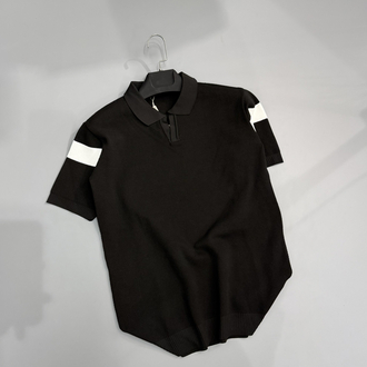 Siyah beyaz polo yaka 