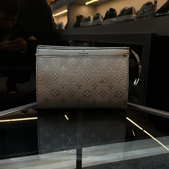 Louis Vuitton Premium Clatch