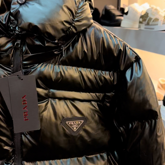 Prada Mont