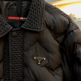 Prada Mont