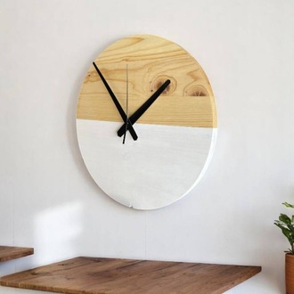 Ağaç Minimalist Duvar Saati (Beyaz Detaylı)