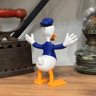 Donald Duck Koleksiyon Figürü – Dekoratif Oyuncak – Masaüstü / Kitaplık Süs Eşyası